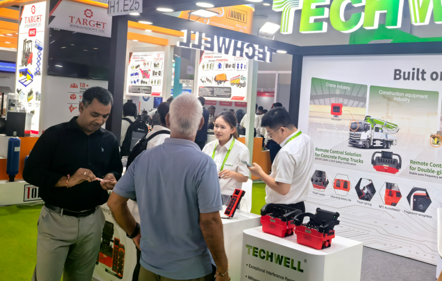 Visitors showed great interest in the Techwell remote control.png